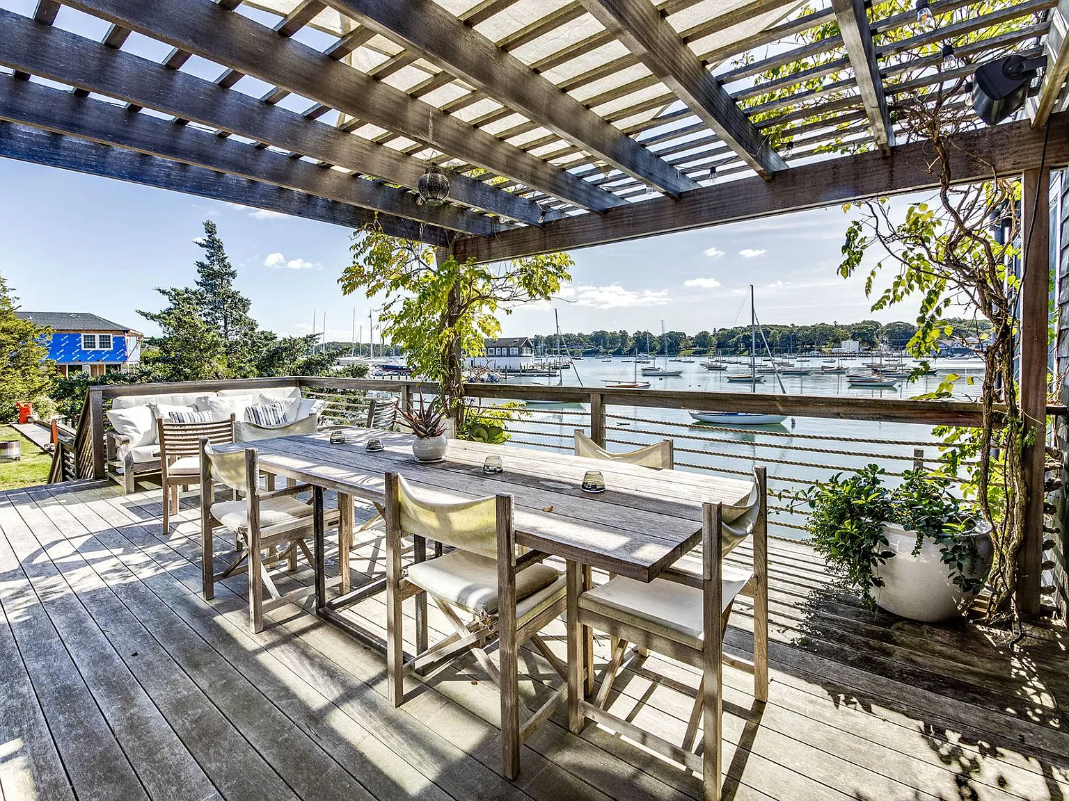 Harbor Front Cottage — Photo 4
