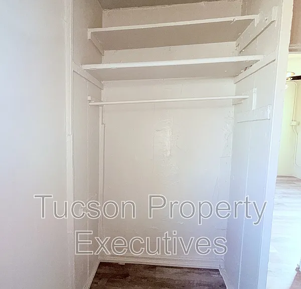 234 E 32nd St #4 — Photo 12