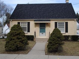 2866 N Lefeber Ave, Milwaukee, WI 53210