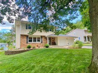 1828 Prairie St, Grinnell, IA 50112