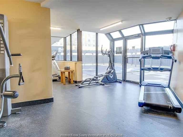 111 Riverside Dr E #1607 — Photo 29