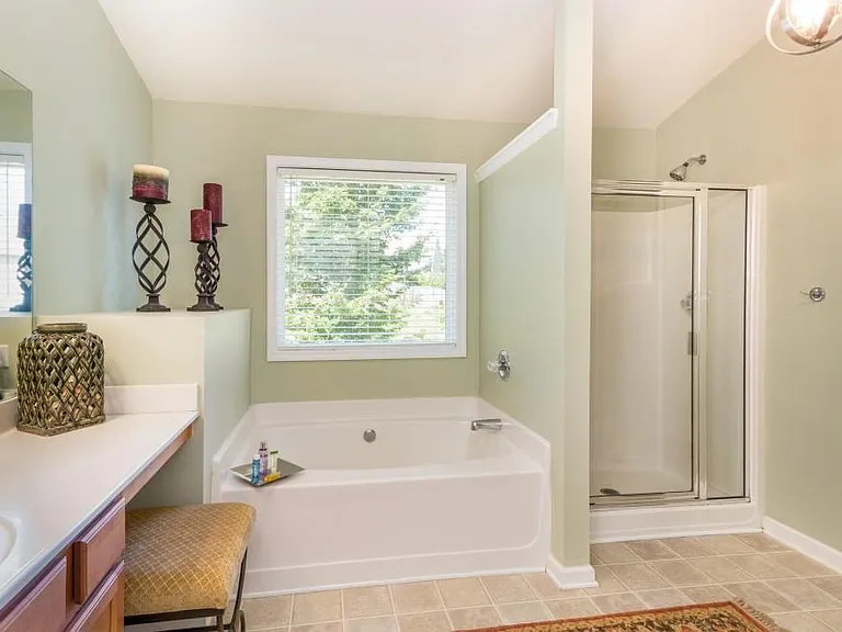 5640 Sterling Ct — Photo 8