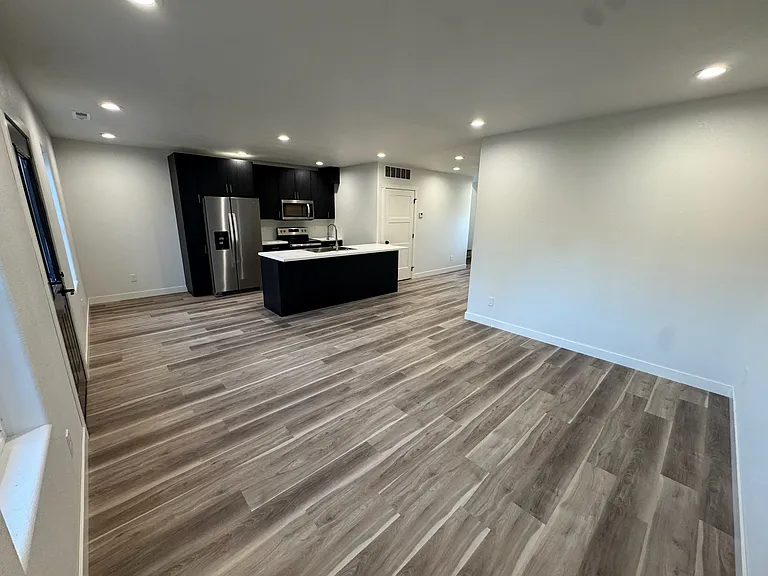 803 Pine St #A — Photo 4