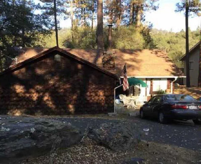 13087 Wells Fargo Dr photo 1