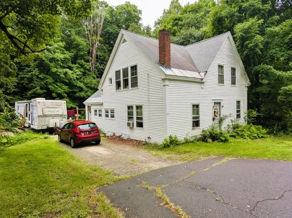 29 Kent's Hill Road, Wayne, ME 04284