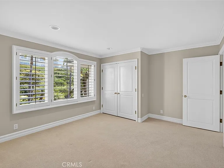 49 Cambria Dr — Photo 39
