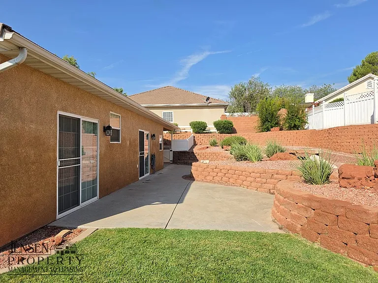 2055 E 180 South Cir — Photo 25