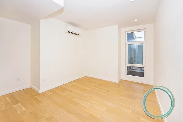 Rented by JW Real Estate Services LLC | media 27