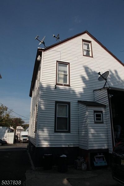 2nd image of 132 N 10th St