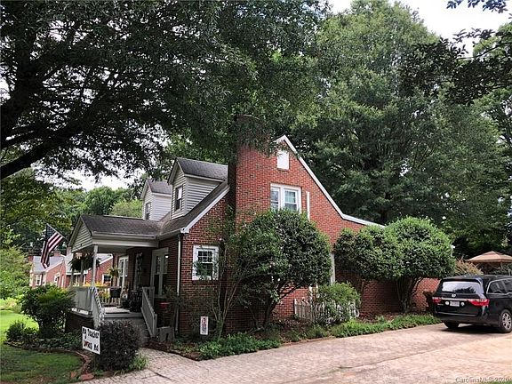 2nd image of 223 Forest Hill St
