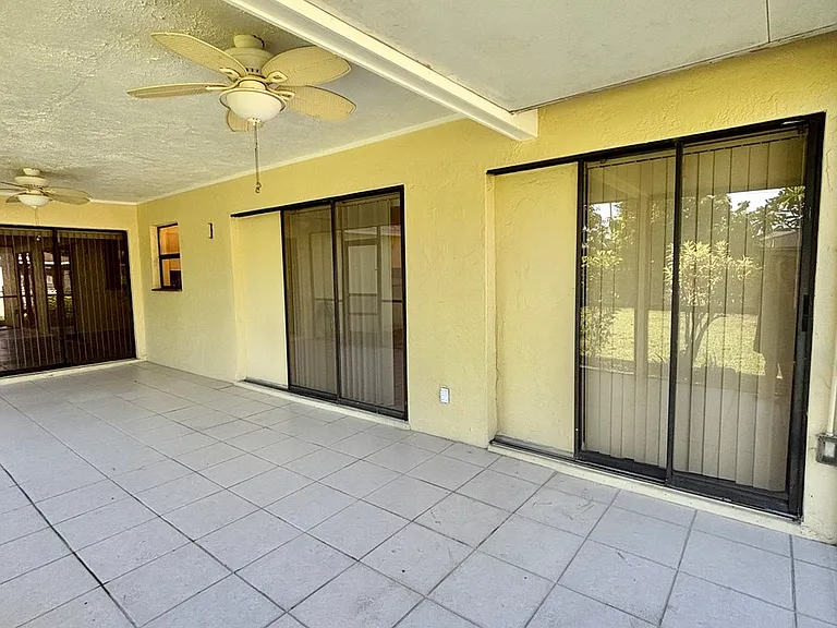 1715 SE 6th Ln — Photo 64