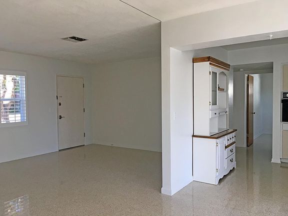 5th image of 249 Teresa Dr