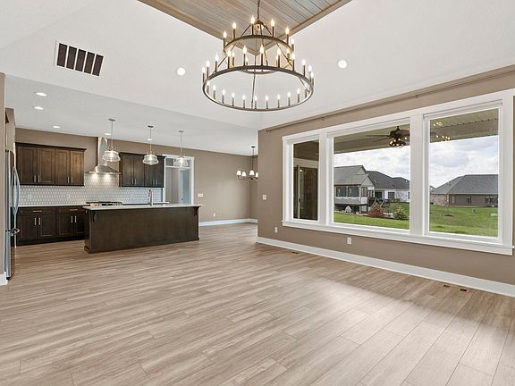 4th image of 15189 Cranwood Ct