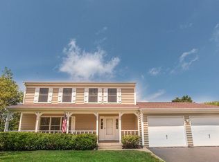 5N488 Hanson Ridge Dr, St Charles, IL 60175