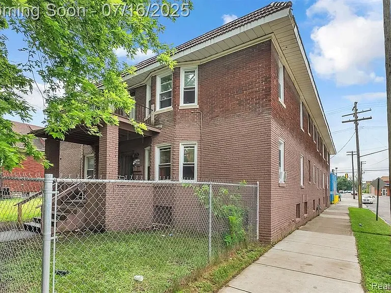 1701 Evans St #1703 — Photo 29