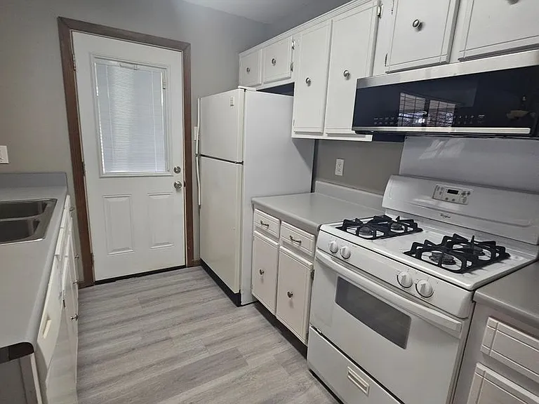 1202 Copper Creek Dr — Photo 7