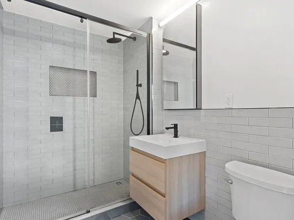 15 Avenue A image 5 of 9