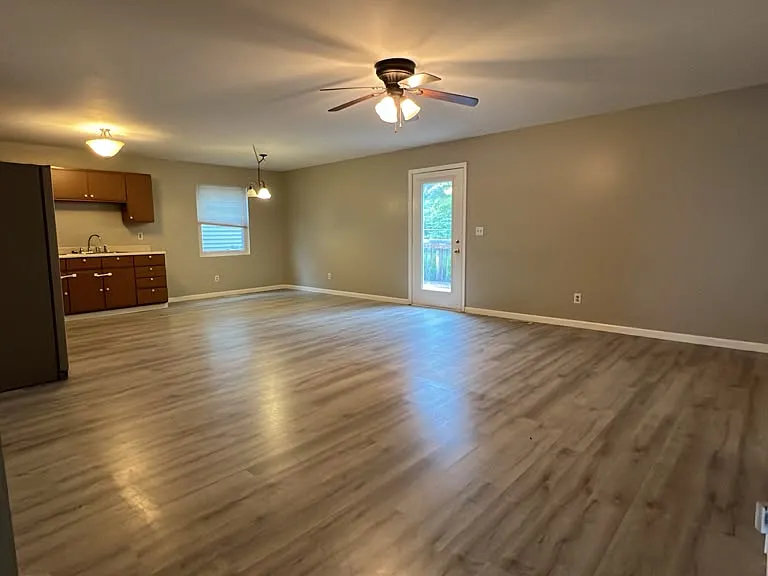 1600 Maureen Ct — Photo 20