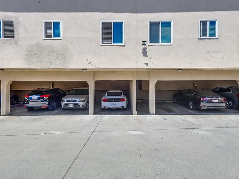 920 Enterprise Ave — Photo 6