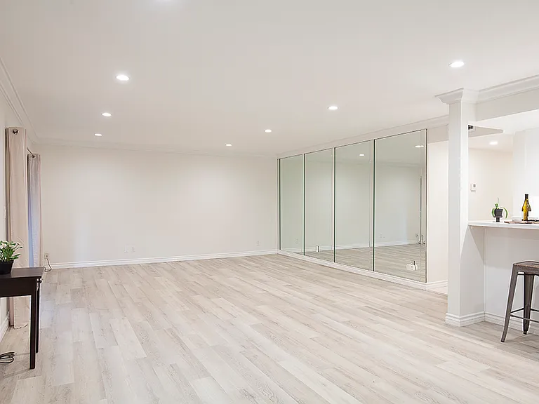 6708 Hillpark Dr #102 — Photo 3