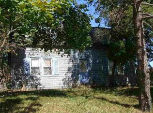 12 Arctic Ct, Farmingville, NY 11738