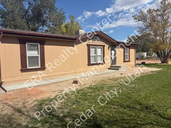 256 W Sheltie Ln, Enoch, UT 84721