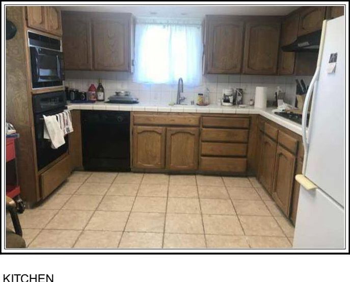 2nd image of 135 N Pierce Ave