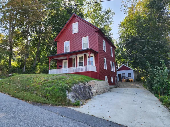 9 Maple Street, Livermore Falls, ME 04254