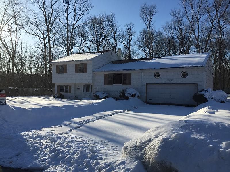 1st image of 31 Pinch Brook Dr