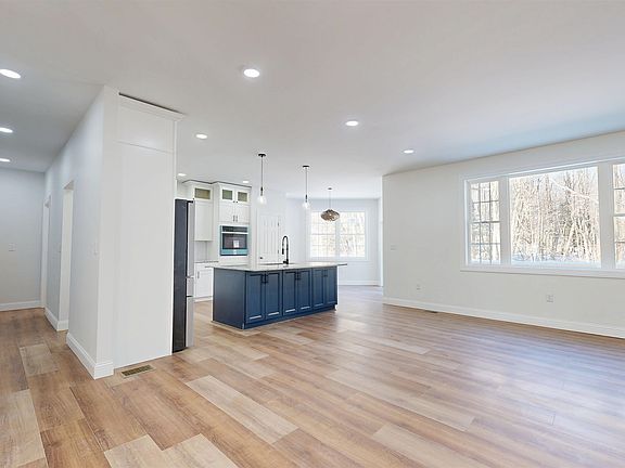 4th image of 236 Leos Lane