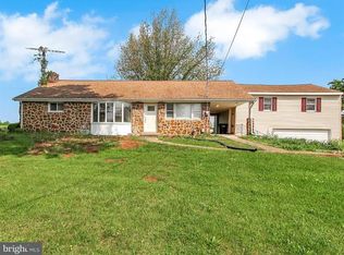 1625 E Canal Rd, Dover, PA 17315