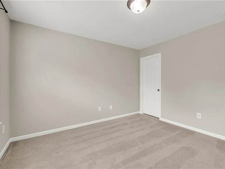 501 Grove Field Ct — Photo 48