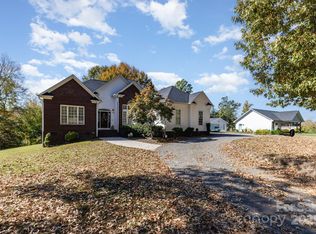 324 Old Hardin Rd, Dallas, NC 28034