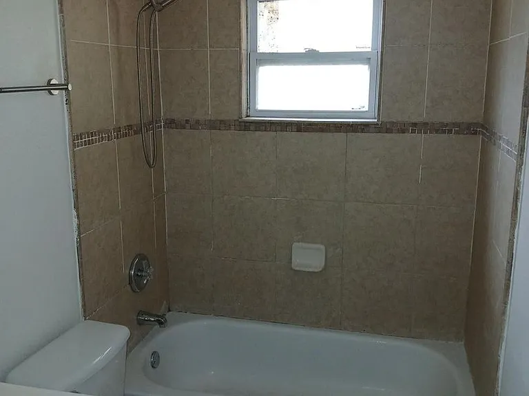 574 Autumn Dr — Photo 8