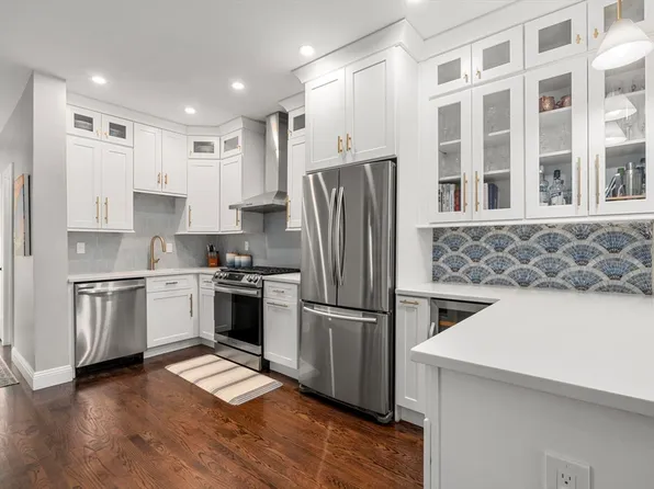 17 Cordis St #1, Boston, MA 02129