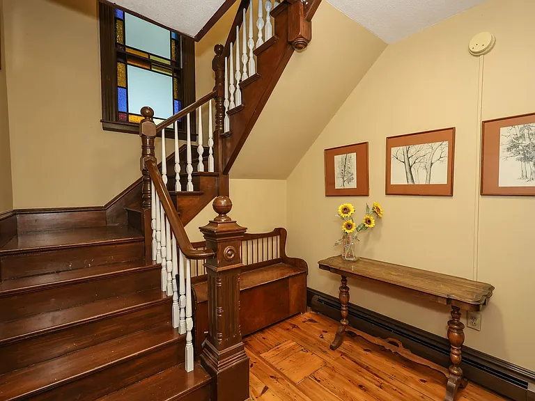 736 Maple St #2 — Photo 5