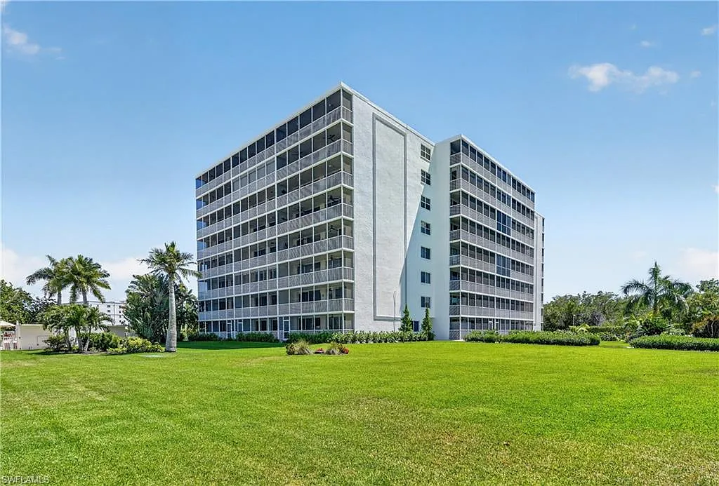 2 bed, 2.0 bath, 1076 sqft, $8,500 — Photo 1