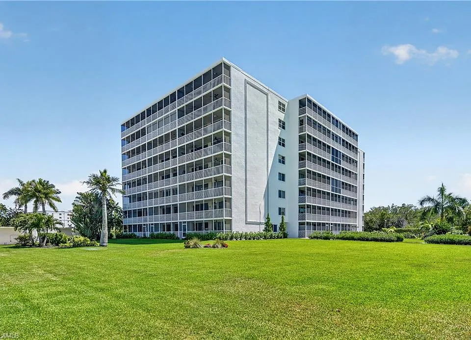 5 Bluebill Ave #209