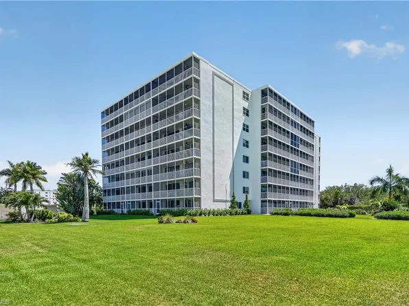5 Bluebill Ave, Naples, FL