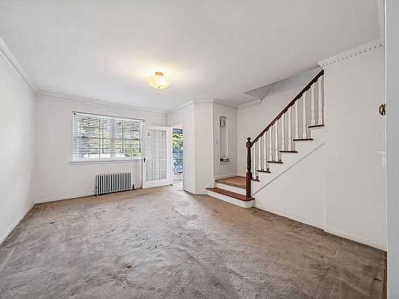 4th image of 7026 Utopia Pkwy