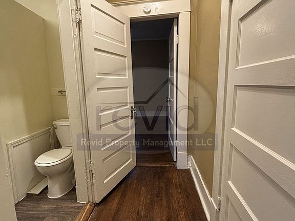 4th image of 25 S Barksdale St APT 3