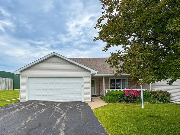 2360 Patriot Ln Unit E, Oshkosh, WI 54904