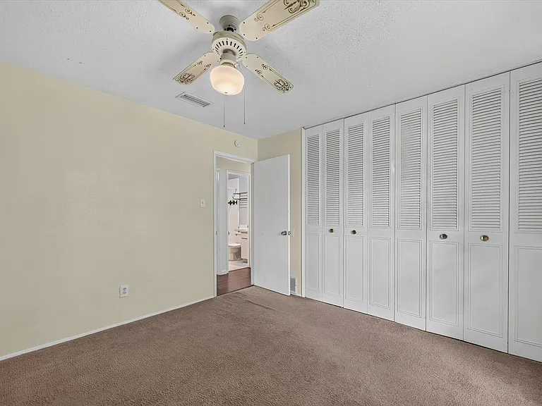2026 Wedgewood Ln — Photo 19