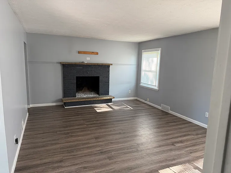 3645 E River Rd #2 — Photo 5