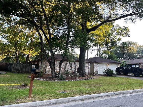 3rd image of 410 Petrel Ct