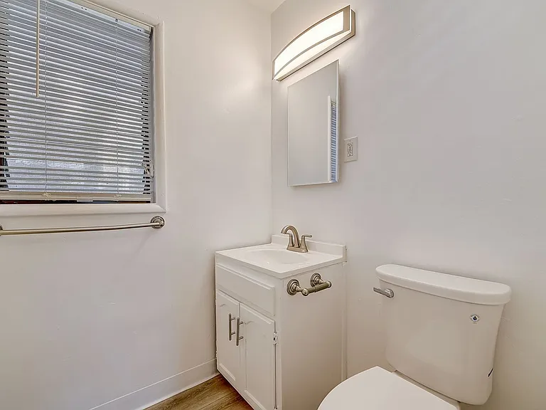 7044 Lanewood Ave — Photo 13