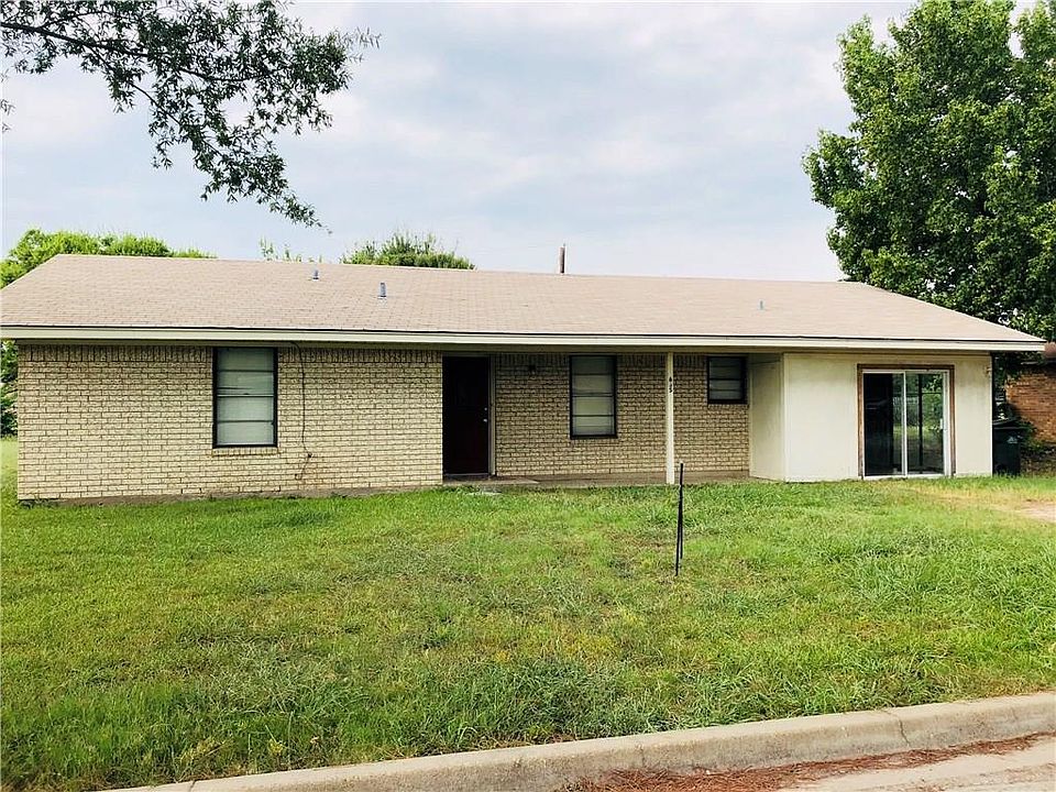 1st image of 635 Donna Cir