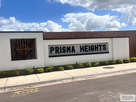 3rd image of 6215 Priscilia St
