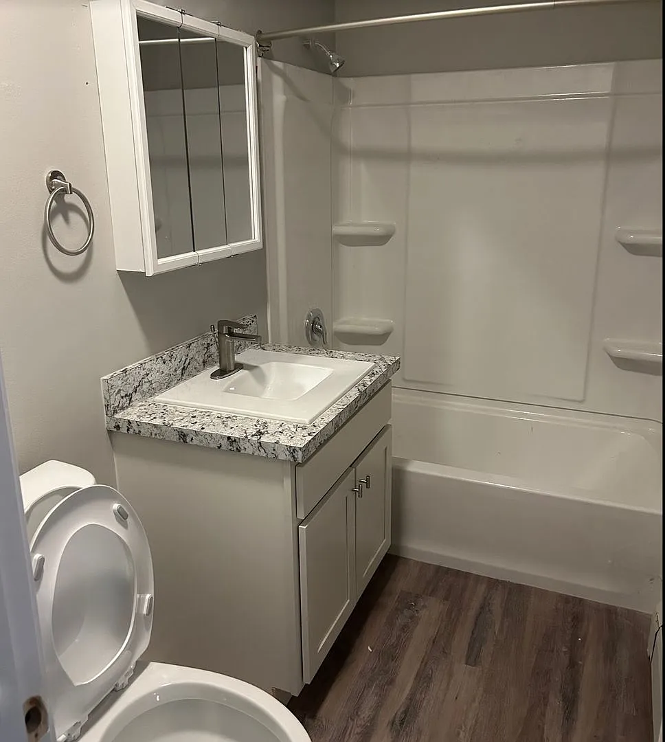 Harrison House Apartments — Photo 3