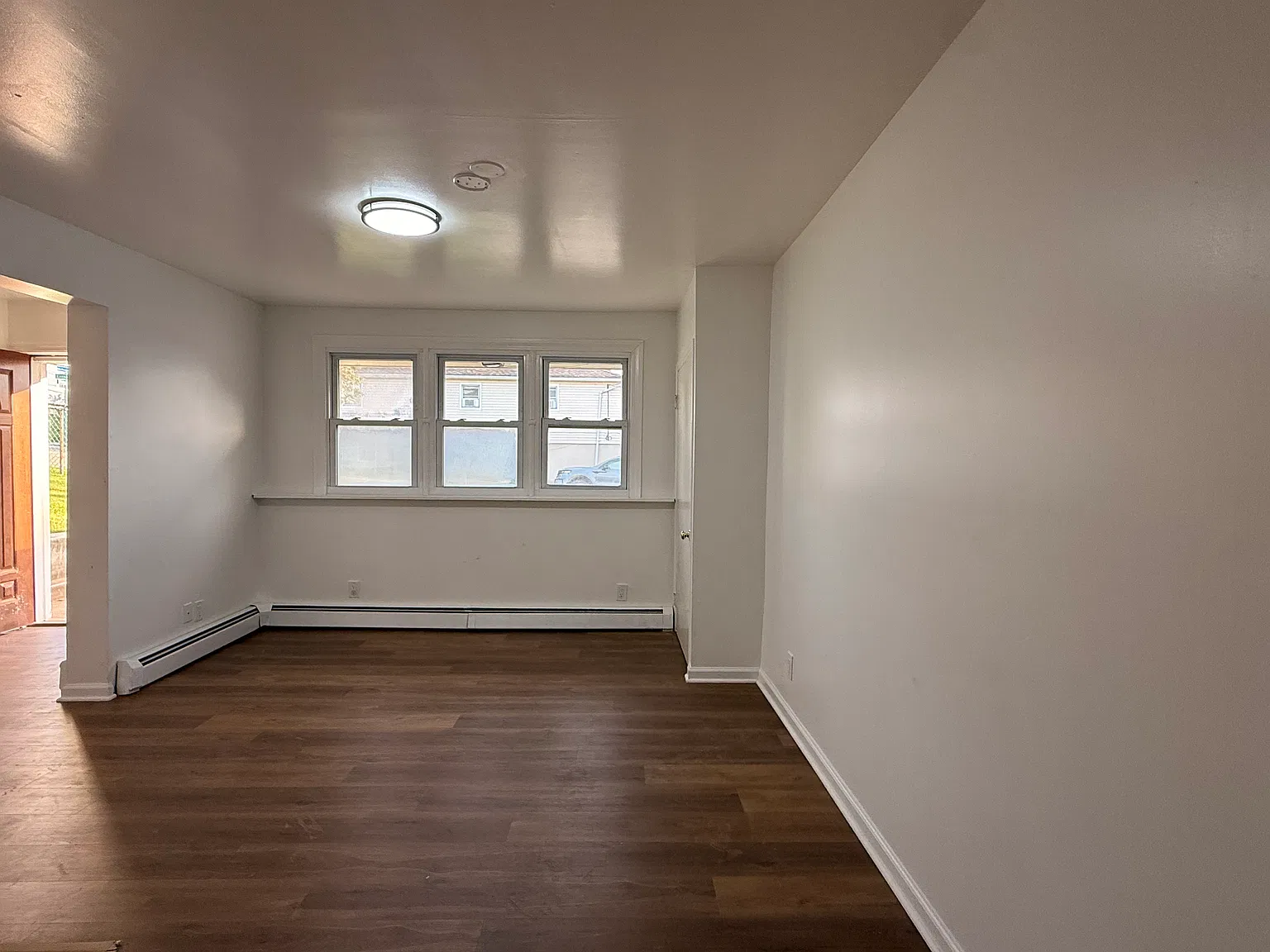 3 bed, 1100 sqft, $2,900 — Photo 3